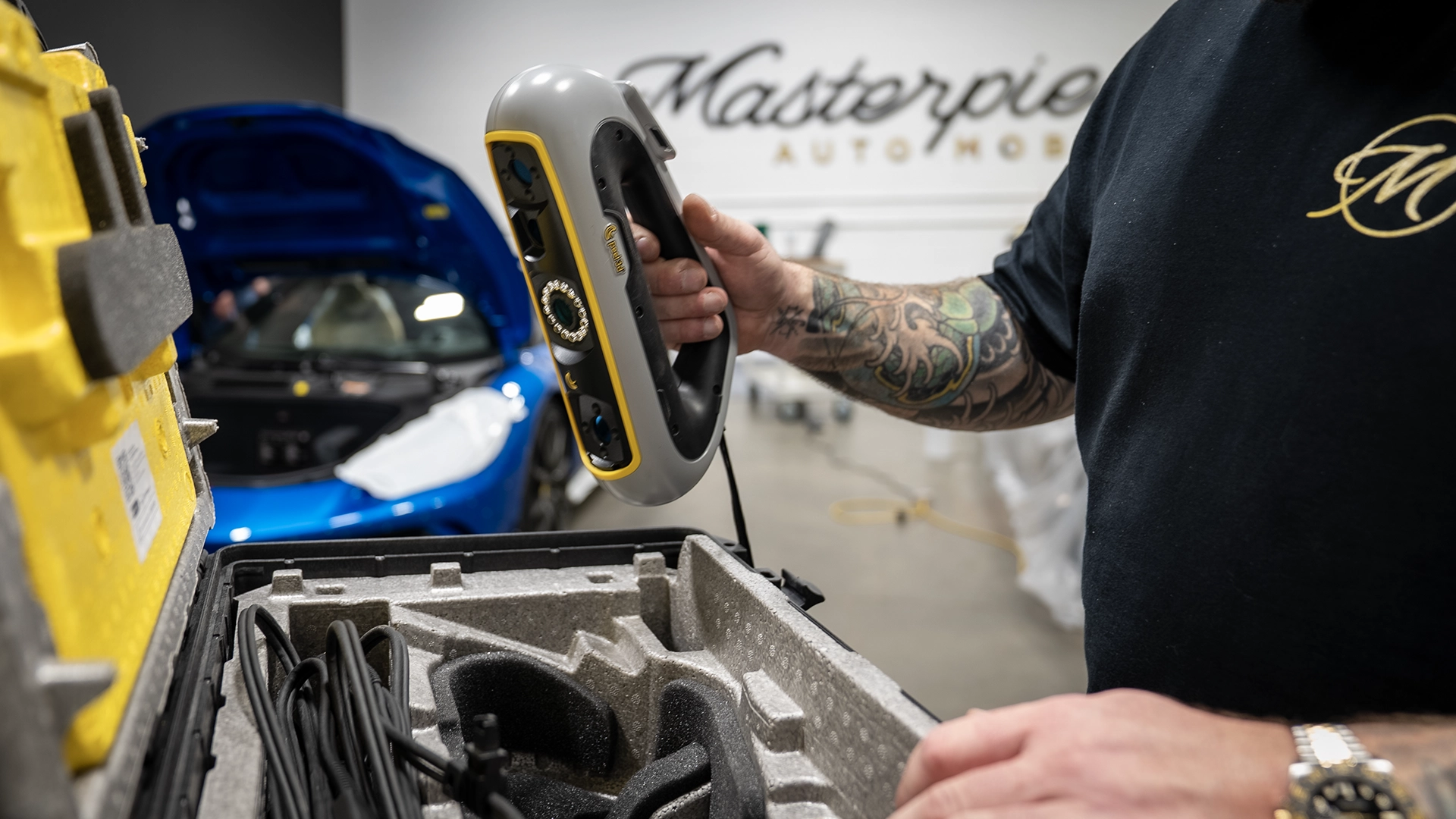 Masterpiece_Automobile_Uniden_R9w_Ferrari_41